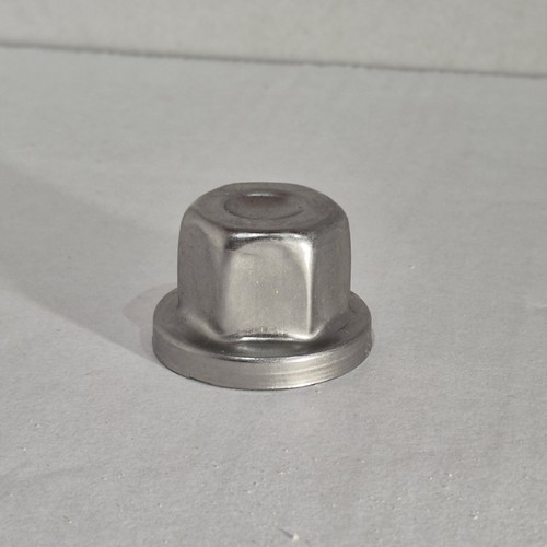 Locking wheel nut cover - locking,