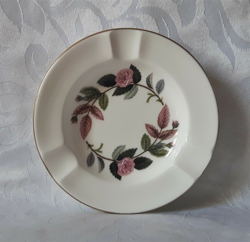 Wedgwood hathaway rose - hathaway,