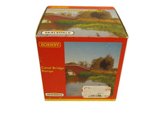 Hornby Skaledale R8606 Canal Bridge Ramps (OO Gauge) Boxed