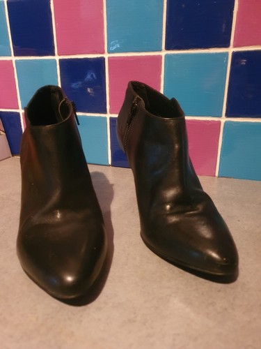 Black ankle boots 3inc - 5,