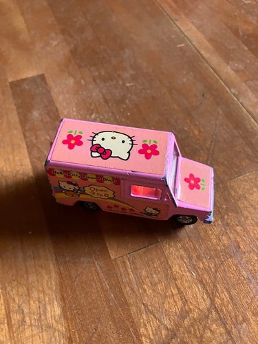 Tomica sanrio hello - sanrio, kitty