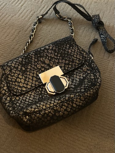 Red herring gold black - -,