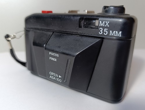 Vintage 35mm focus - free, camera