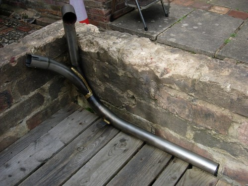 Classic twin exhaust - twin, into