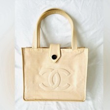 CHANEL Beige Tote Logo Accent