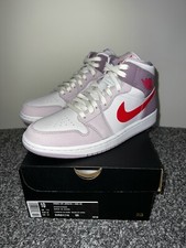 Nike Jordan 1 Mid Valentines
