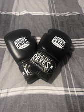 Cleto Reyes 14oz Boxing Gloves, Black