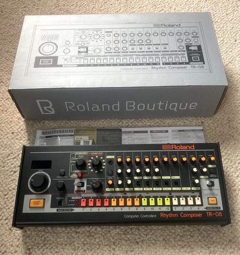 Roland boutique rhythm - tr-08,
