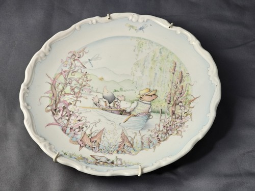 Wind the willows plate - willows,