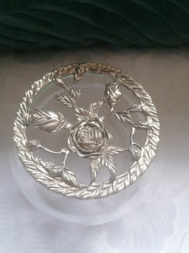 Clear glass pot - pourri,