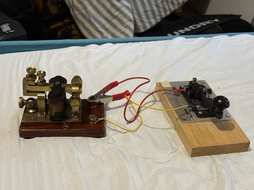 Morse key relay sounder 900 - &,