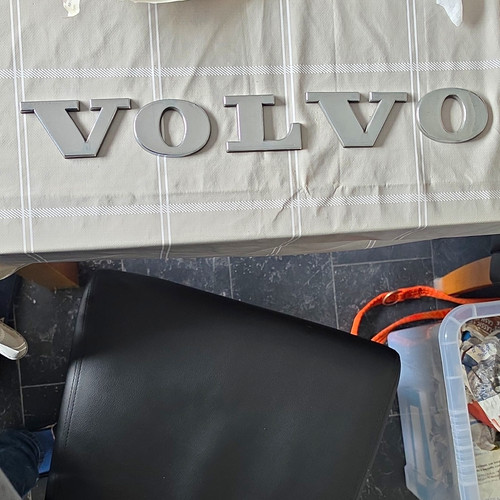 Volvo bus badge seperate - bus,