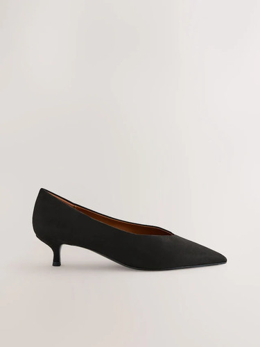 Next black standard - standard/wide, fit