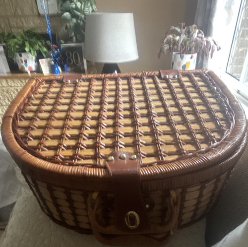 Brown wicker picnic basket - brown,