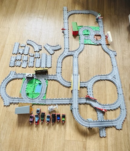 Huge bundle diecast thomas - bundle,