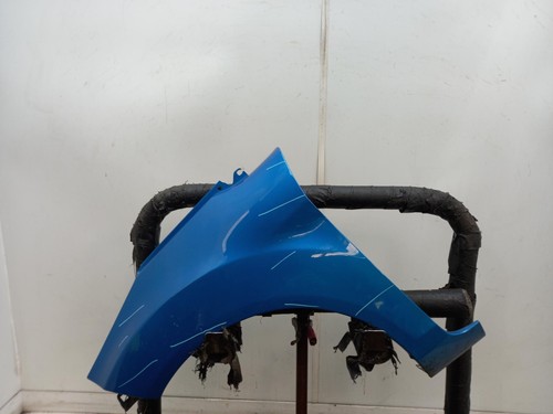 Ford fiesta left - left, wing