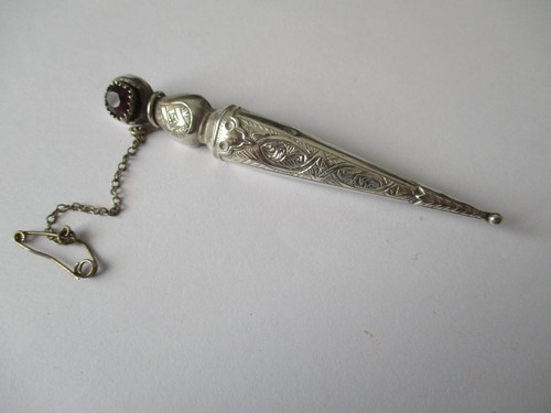 Scottish dirk brooch antique