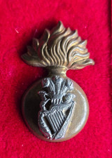 Royal Irish Fusiliers O/R. British Military Bi Metal Cap Badge, Slider