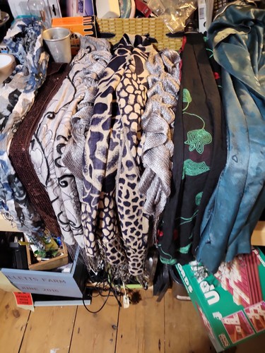 Joblot various scarf shawls - joblot,