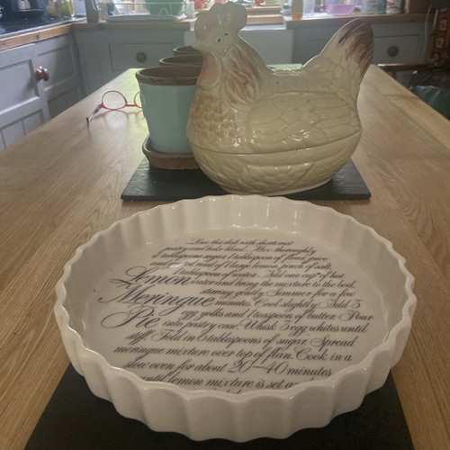Green lemon meringue pie - t,