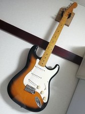 Fender Japan ST54-85RV Custom