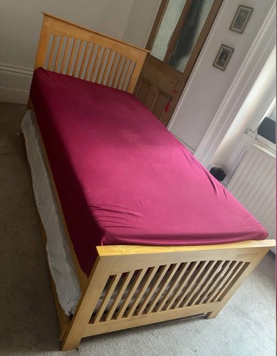Pine trundle bed - bed, with