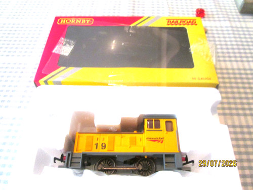 Hornby gauge r3775 2019 - 00,