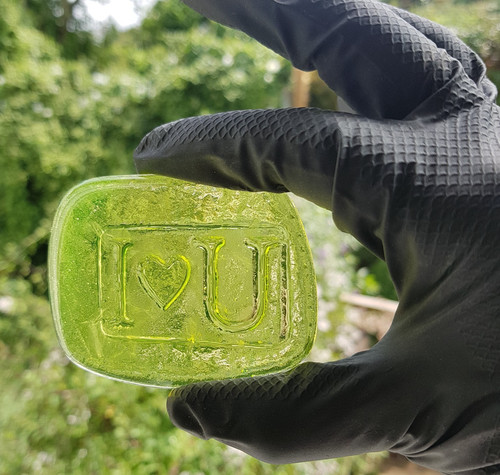Uranium glass collectable - uranium,