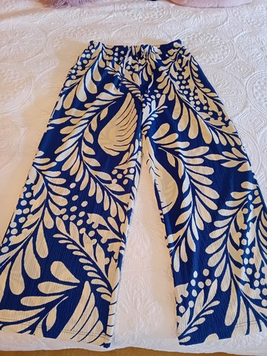 Crinkle fabric trousers size - trousers.,