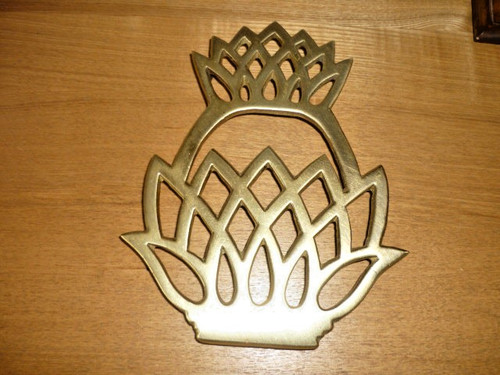 Brass pineapple design trivet - brass,