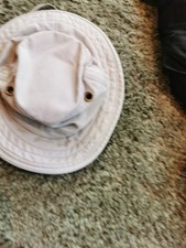 The Tilley Hat - Endurables Hat  - Beige Cream  - Size 7 3/8  Canada 
