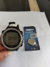 SUUNTO D4. DIVING WATCH. WHITE AND BLACK . NEW BATTERY+ ONE SPARE. PLEASE READ.