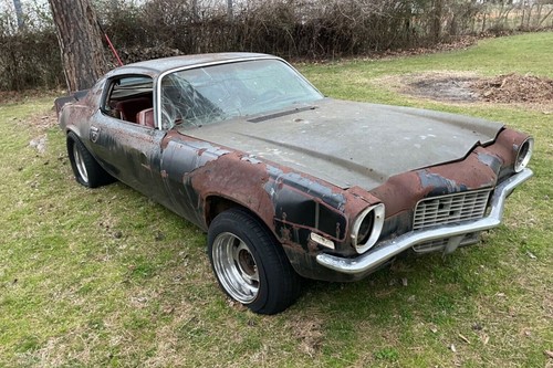 1970 chevrolet camaro sitting - 1970,