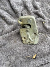 MGB ROADSTER / GT (1968-80) R/H DOOR LOCK LATCH MECHANISM