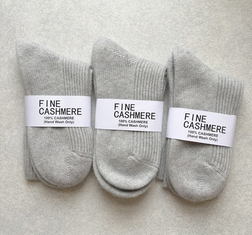 Three pairs 100 cashmere bed - 100%,