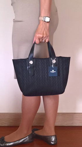 Aquascutum black tote - aquascutum,