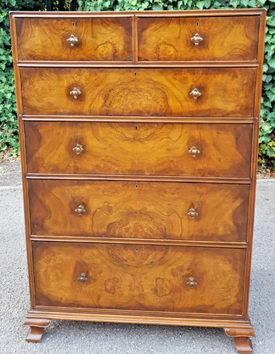 Stunning walnut art - , deco