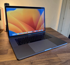 MacBook Pro 15” 2018 i9 / 32GB RAM / 2TB SSD / Retina Display / Excellent