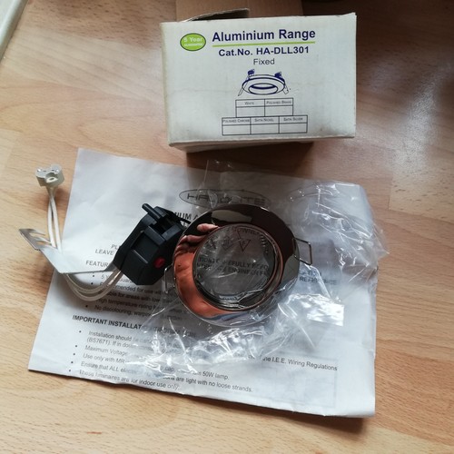 Low voltage downlighter