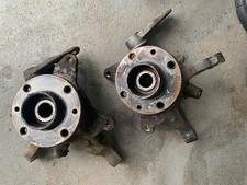 Front hubs steering knuckles -