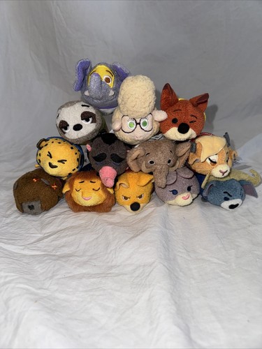 Disney store tsum - tsum, mini