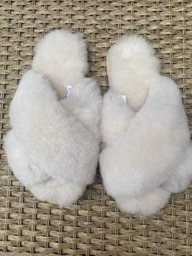Emu sheepskin slippers