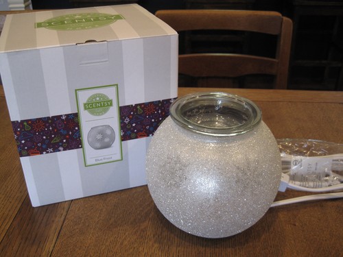 Scentsy blue frost - blue, wax