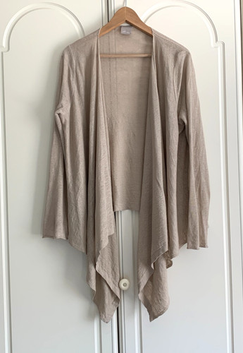 Poetry beige open relaxed - poetry,