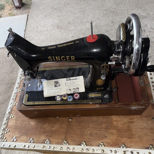 Singer 99k hand crank - hand,