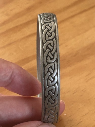 Justin signed pewter bangle - st,