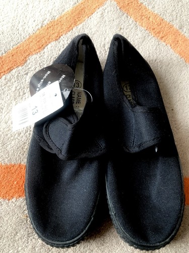 Plimsoles black canvas - plimsoles,