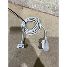 Volex APC70 AC Power Cord White Portable 2.5-Amp 250-V UK Plug for Apple MacBook