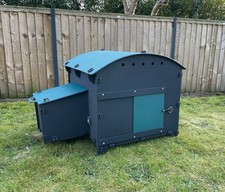 Large plastic chicken coop - large,