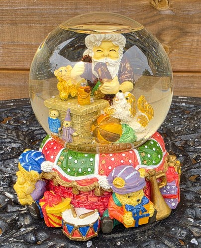 Vintage christmas snow globe - vintage,